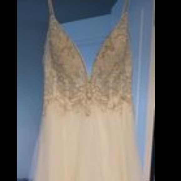Galina Signature SHEER BEADED BODICE ORGANZA A-LINE WEDDING DRESS Ivory size 12 - Picture 3 of 4